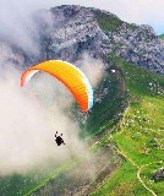 Paragliding 